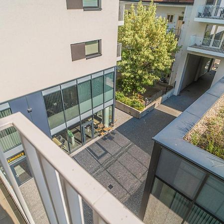 Apartment Karel With Garage Parking Praha Eksteriør bilde