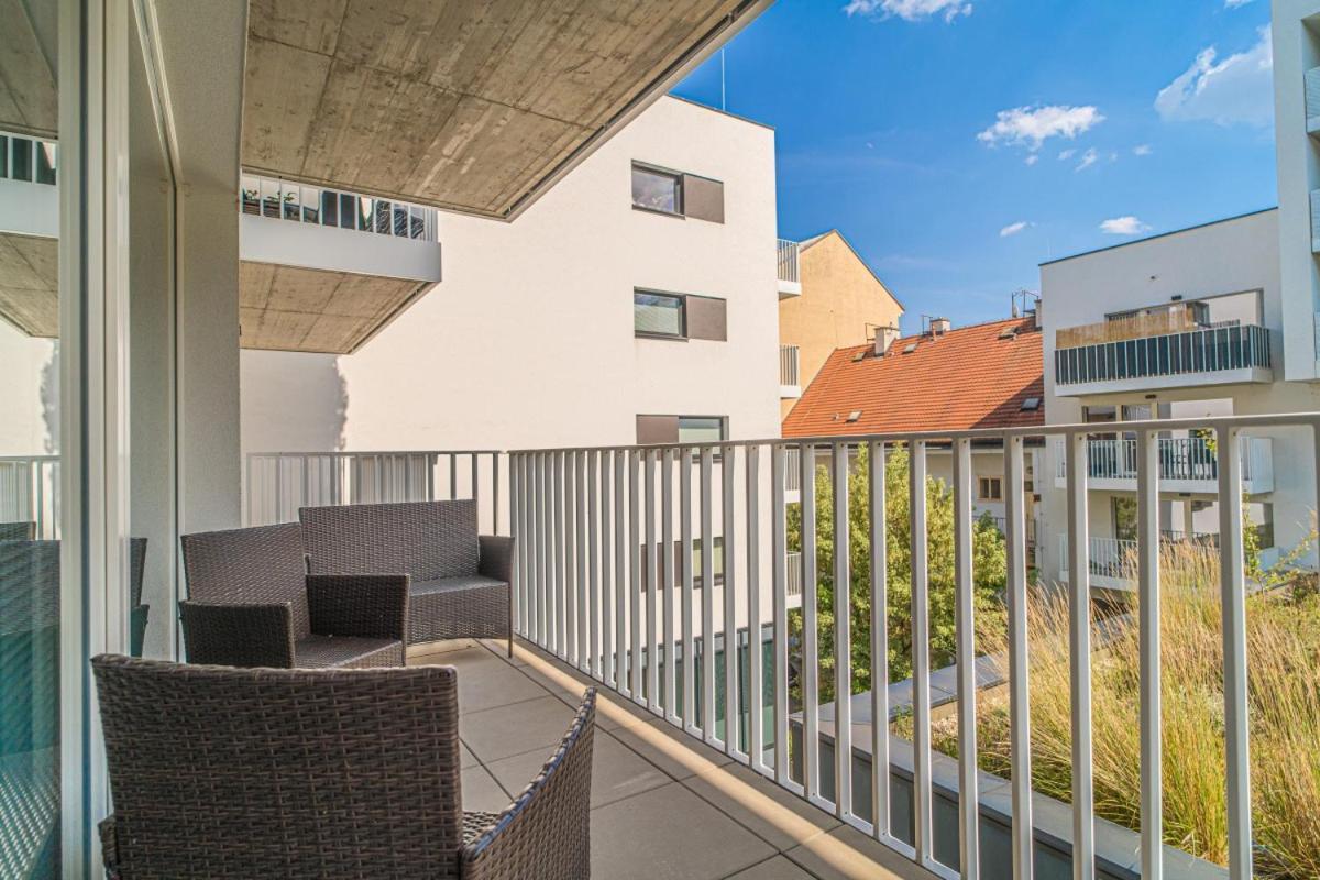 Apartment Karel With Garage Parking Praha Eksteriør bilde